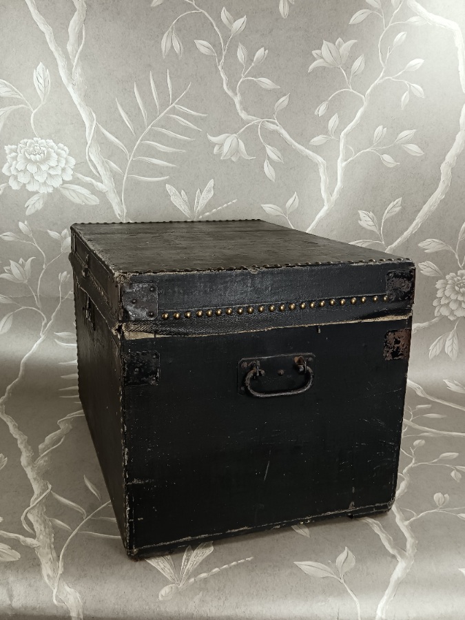 coaching travelling trunk (5).jpg
